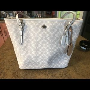 Coach shoulder bag